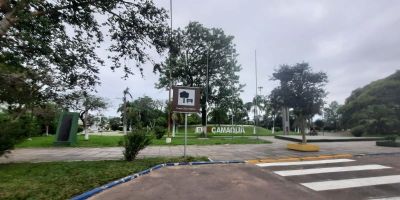 Camaquense que faz caminhadas na Praça Zeca Netto reclama de cachorro solto