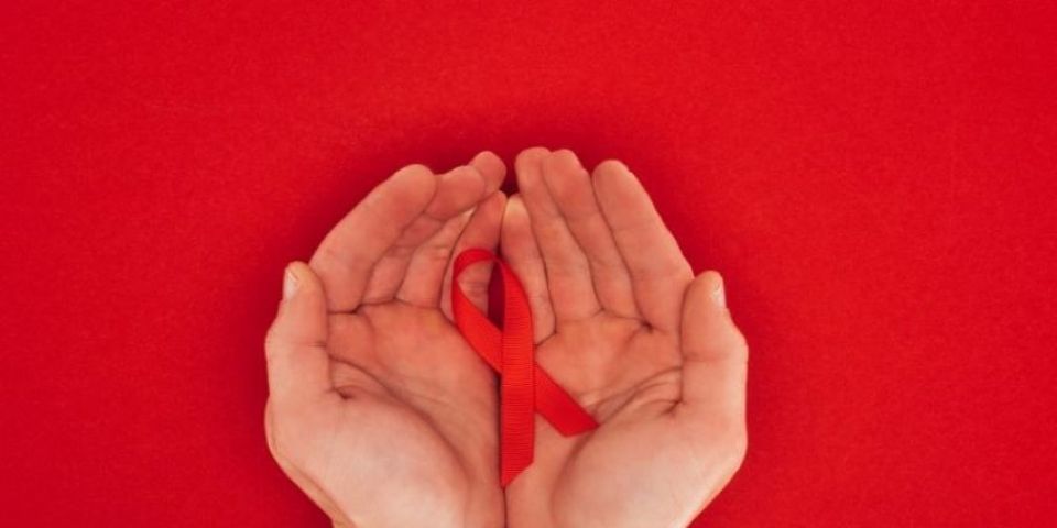 Urologista alerta sobre os cuidados masculinos em relação ao HIV e outras infecções sexualmente transmissíveis