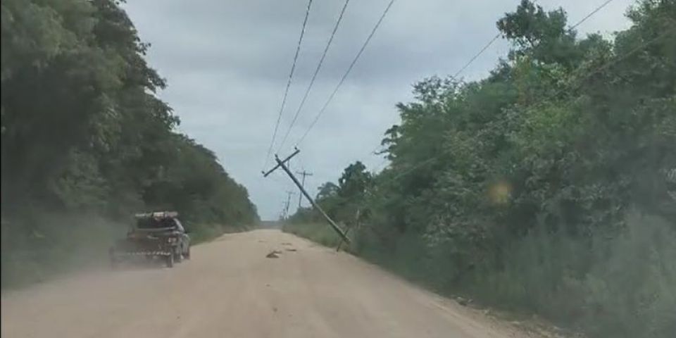 VÍDEO: poste de luz está quase caindo na estrada do Banhado do Colégio em Camaquã