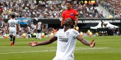 Botafogo vence o Atlético-MG por 3 a 1 e é campeão da Libertadores