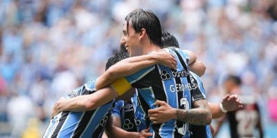 Grêmio vence o São Paulo por 2 a 1 e se afasta da zona de rebaixamento do Brasileirão