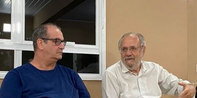 Miguel Rossetto reúne-se com militantes da esquerda em Camaquã
