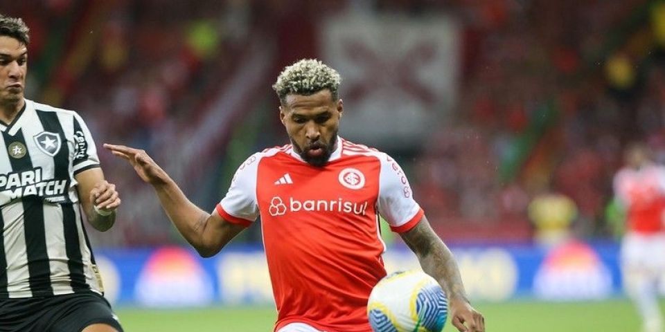 Pai de Wesley, atacante do Inter, morre em acidente de moto