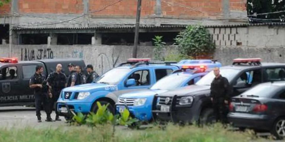 Operação policial na Maré causa fechamento de vias expressas no Rio