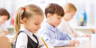Período para escolher o tamanho dos uniformes escolares da Rede Estadual termina na sexta (13)