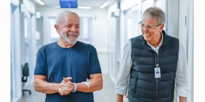 Lula segue internado e fará exames de sangue, diz boletim médico
