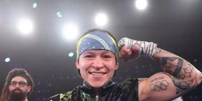 Bia Ferreira vence francesa e mantém cinturão de campeã mundial de boxe