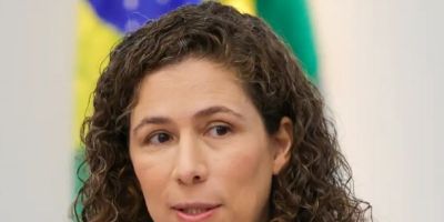 Ministros assinam acordos de cooperação para modernizar estatais 