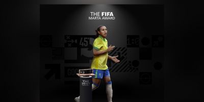 Marta vence 1º Troféu Marta de gol mais bonito do ano no The Best da Fifa