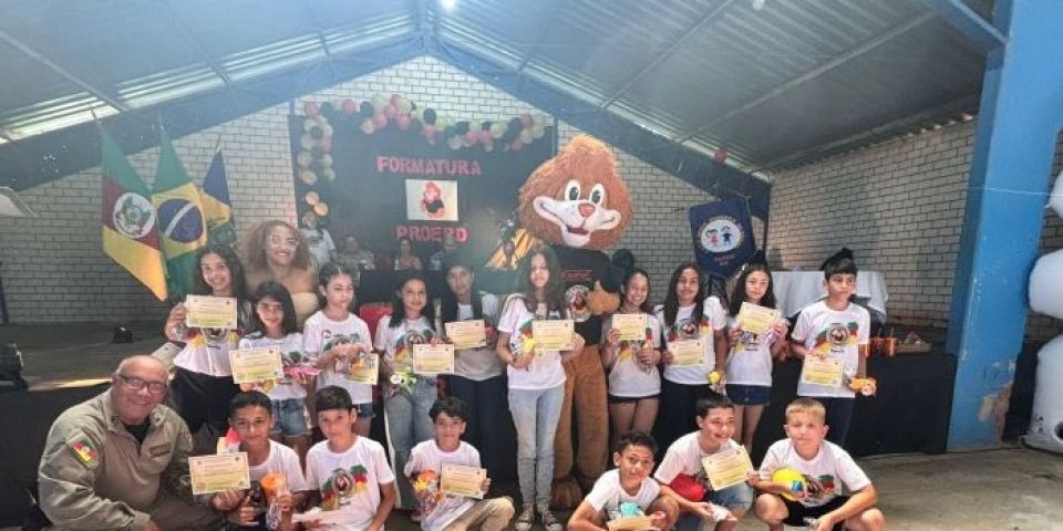 Brigada Militar forma 80 alunos no Proerd em Tapes