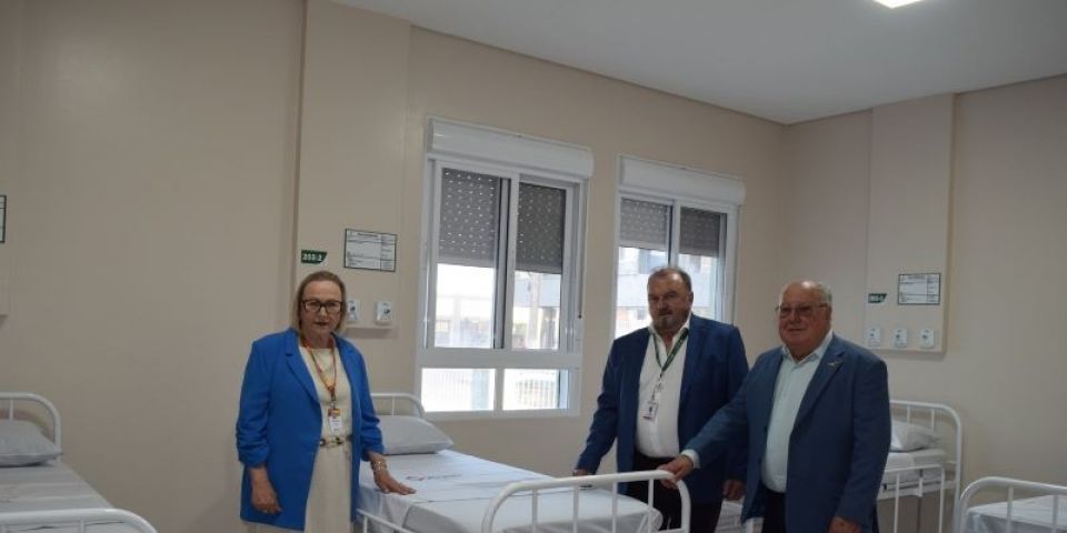 Arita Bergmann entrega novos leitos para hospital de Tapes