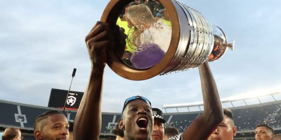 Luiz Henrique é eleito Rei da América pelo jornal El País