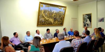 Prefeito de Camaquã realiza última reunião do ano com secretariado