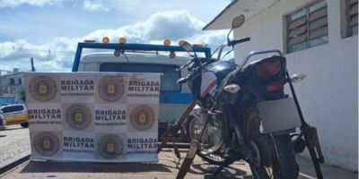 Homem que trafegava em moto com placa falsa é preso na ERS-350, em Arambaré