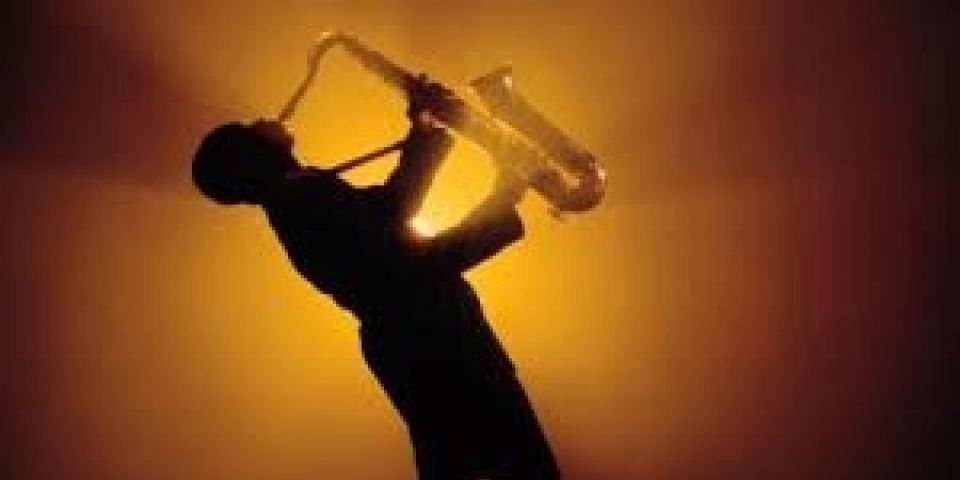 Neste sábado (2/1) do meio-dia à 1h03 da tarde tem especial "Musical Saxofone" aqui em nossa rádio online