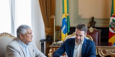 Eduardo Leite reassume cargo de governador após período de férias