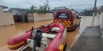 Chuvas deixam 781 desabrigados em Santa Catarina