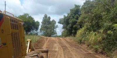 Secretaria dos Transportes realiza melhorias em estradas do interior de Camaquã