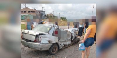 VÍDEO: grave acidente envolvendo três veículos causa morte de uma mulher na BR-116 em Cristal