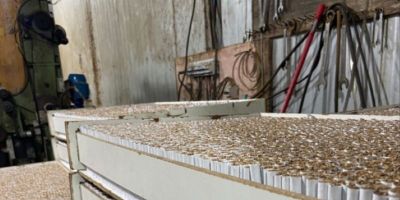 Esquema milionário de falsificação de cigarros é desarticulado no RS