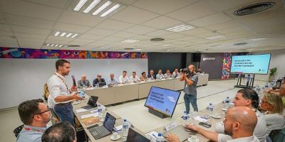 Eduardo Leite reúne secretariado e traça diretrizes para 2025 no RS