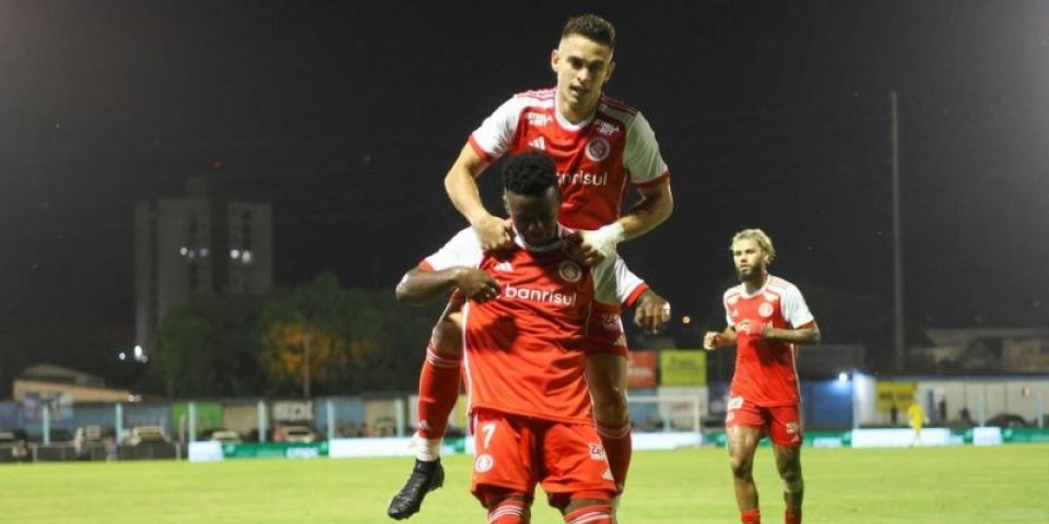 Alan Patrick e Carbonero marcam e Inter vence o São José pelo Gauchão