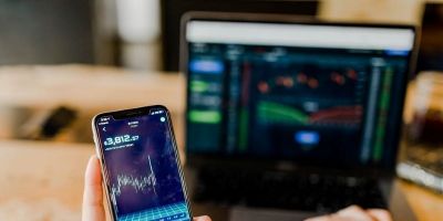 Como escolher a melhor plataforma de negociação
