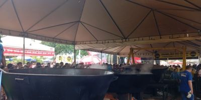 Evento em comemoração ao Dia Estadual da Pamonha distribui mais de 20 mil pamonhas gratuitamente em Goiânia