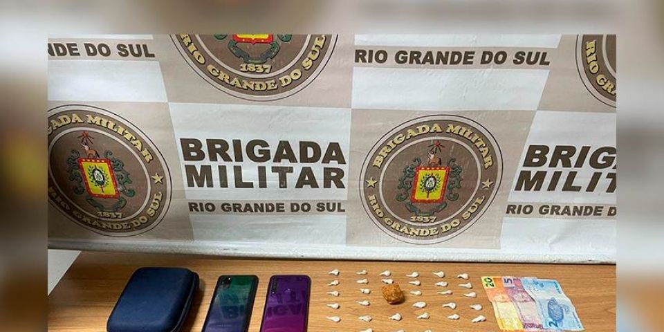 Menor de idade é apreendido com droga, celulares e dinheiro em Camaquã