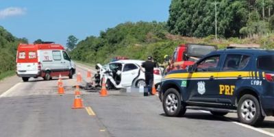 Colisão frontal entre dois carros mata quatro pessoas na região da Campanha do RS