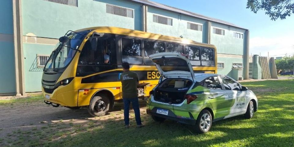 Veículos do transporte escolar de Camaquã passam por vistoria do programa Despoluir