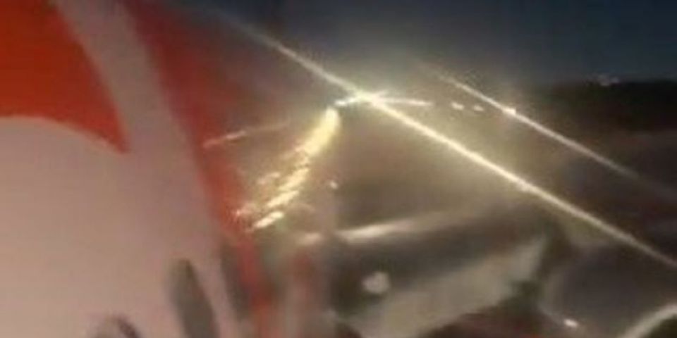 Avião colide com carro em pista do Aeroporto do Galeão, no Rio de Janeiro