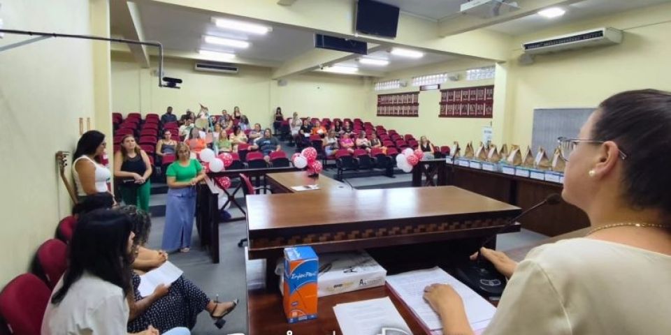 Professores da Rede Municipal de Ensino de Tapes participam de formação continuada