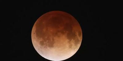 Eclipse lunar total acontece na madrugada de 14 de março
