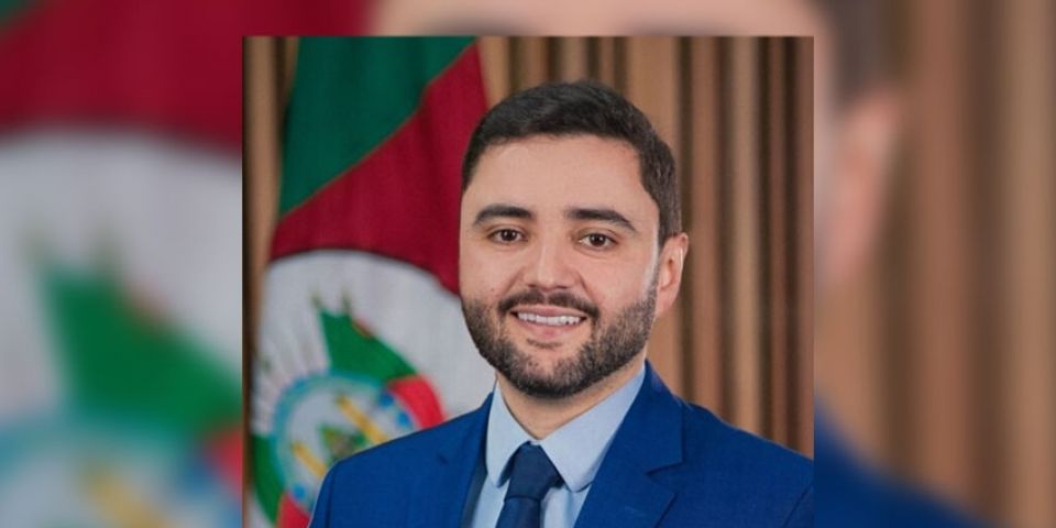 Vice-governador Gabriel Souza assume como governador em exercício