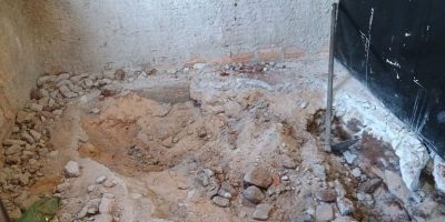 Buscas por ossada humana são realizadas no bairro Getúlio Vargas, em Camaquã