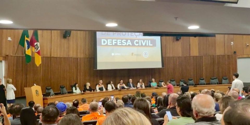 Defesa Civil de Camaquã participa de formação do MPRS