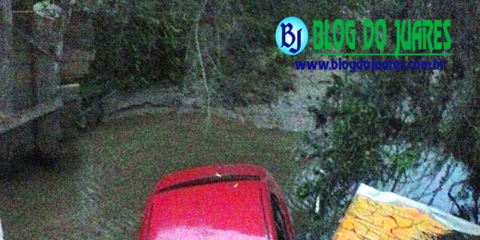 Carro cai de ponte no interior de Camaquã neste domingo