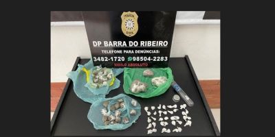 VÍDEO: mulher é presa com cocaína e maconha em Barra do Ribeiro