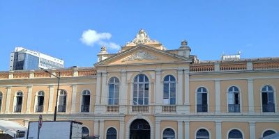 Meers promove ação de conscientização sobre violência contra a mulher no Mercado Público de Porto Alegre