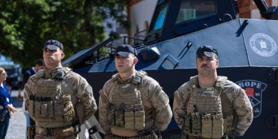 RS recebe doação de blindados e fuzis do Exército