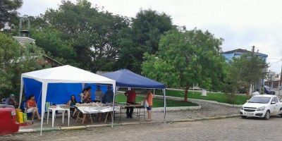 Cristal realiza feira do produtor rural