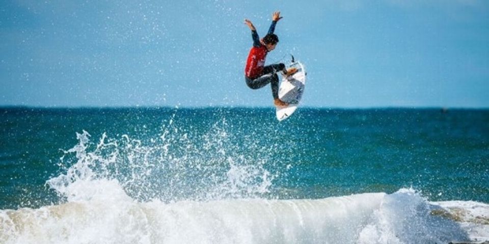Yago Dora conquista etapa portuguesa da WSL ao superar Italo Ferreira na final
