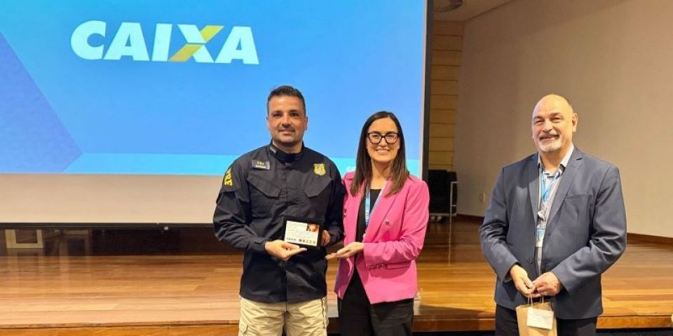 PRF é homenageada em evento da Caixa por atuação durante crise climática