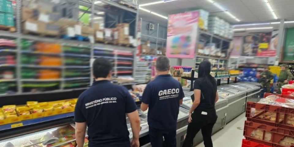 Fiscalização apreende cerca de 600 quilos de alimentos impróprios para consumo no RS