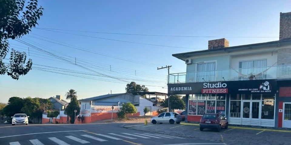 Ruas de Camaquã recebem pintura de sinalização nesse fim de semana