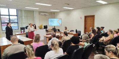 Comandante do 30º BPM participa de reunião da Rede de Atendimento à Mulher Vítima de Violência Doméstica e Familiar em São Lourenço do Sul