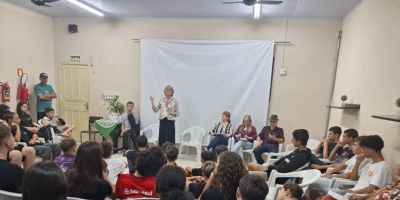 Semana da Poesia chega a 26ª edição em Camaquã