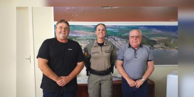 Prefeito e vice-prefeito de Tapes recebem visita da nova comandante do 30º BPM