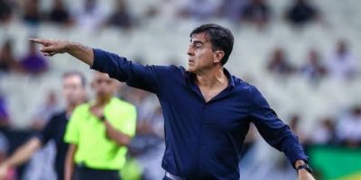 Gustavo Quinteros não é mais técnico do Grêmio